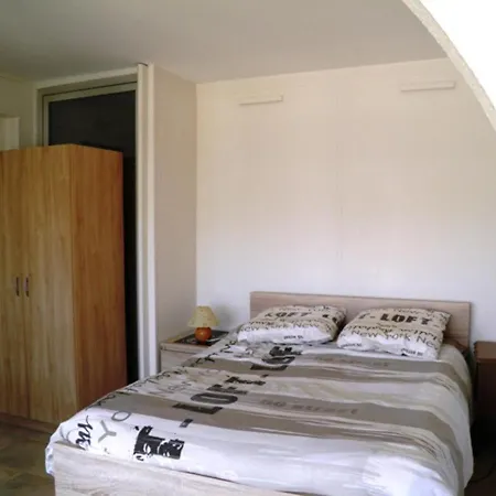 Moderne, 2 Pieces Cabine, Terrasse Et Veranda, Proche Plage, Parking Prive - Fr-1-338-133 Apartman